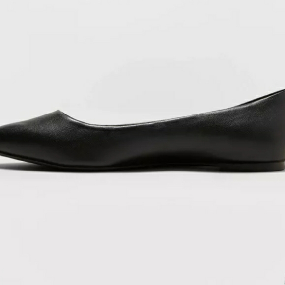 Pointed Almond Toe Classic Ballet Flats - Picture 2 of 2